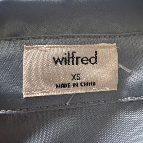 Aritzia Wilfred Peaufiner Satin Tie Front Shirt Light Blue - Picture 6 of 8